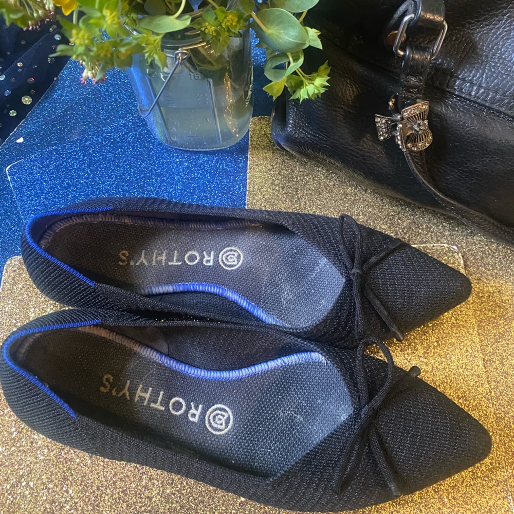 ROTHY’s BLACK FLAT POINTY BALLET Shoes 9W but fits an 8️⃣ COMFY